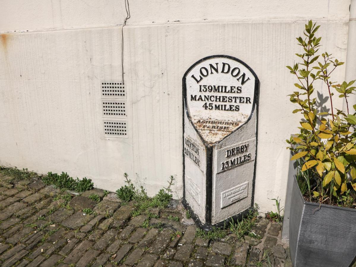 Kennedy'S Cottage Ashbourne  Exteriör bild